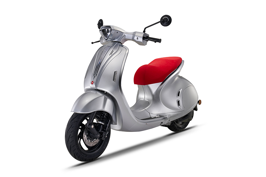 Phoenix Gas Motorcycle Scooters With Pedal for Adults: Blending Tradition with Modern Mobility